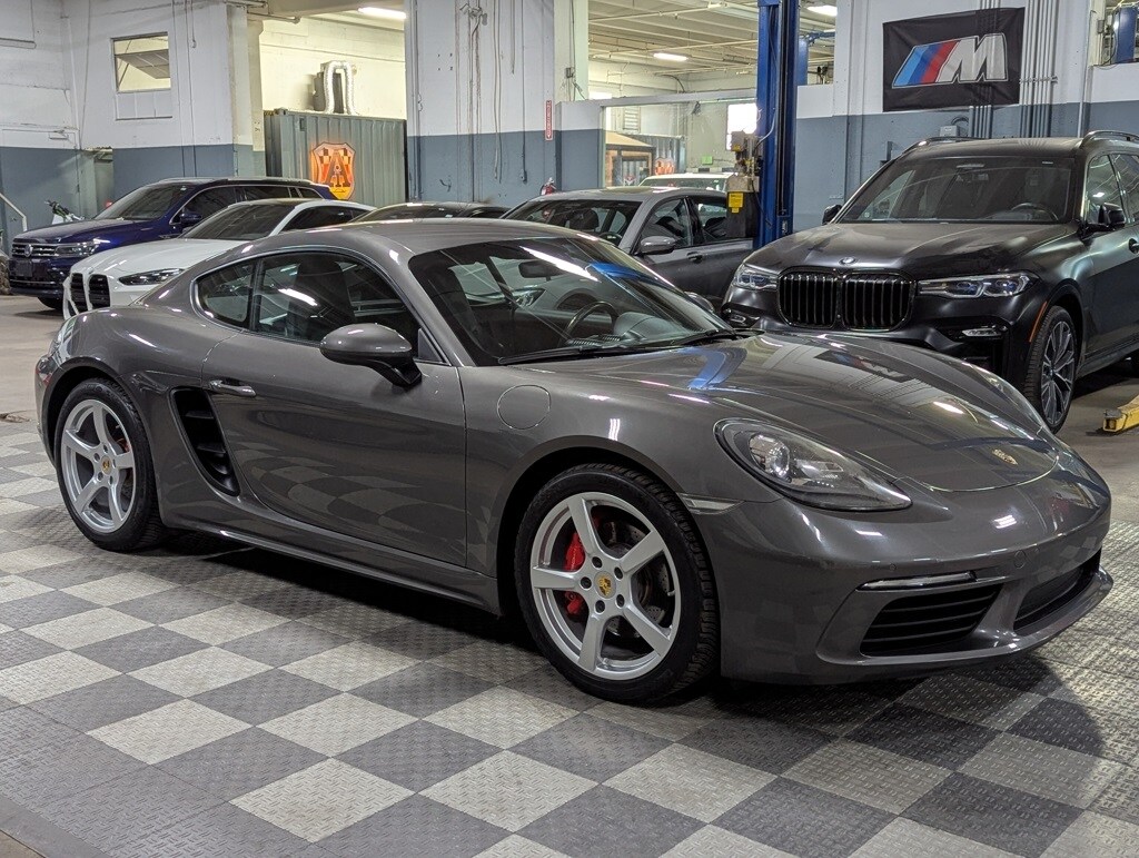 2018 Porsche Cayman Base S photo 3
