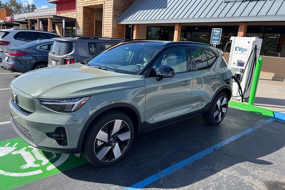 Test-drove the Volvo XC40 Recharge  408 HP & 660 Nm just blew me away -  Team-BHP