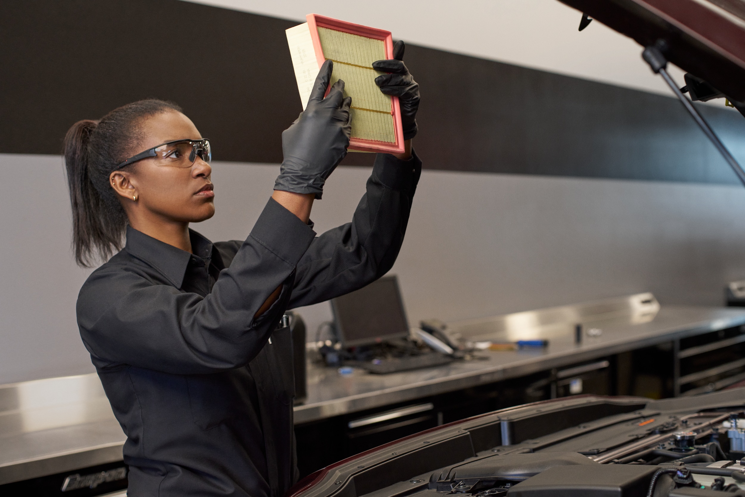 Mazda_Service_AirFilter_1.png