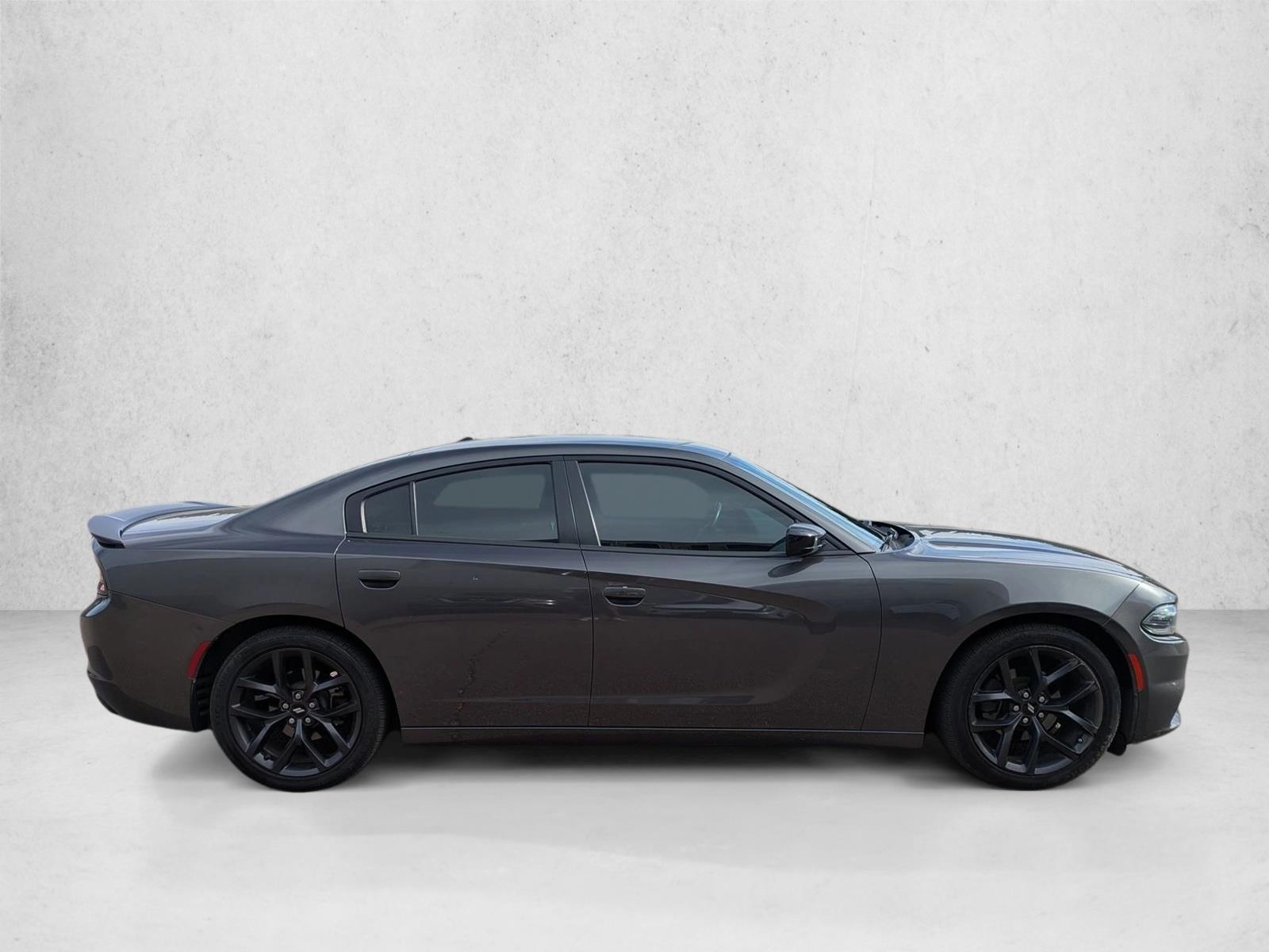 2019 Dodge Charger SXT photo 4