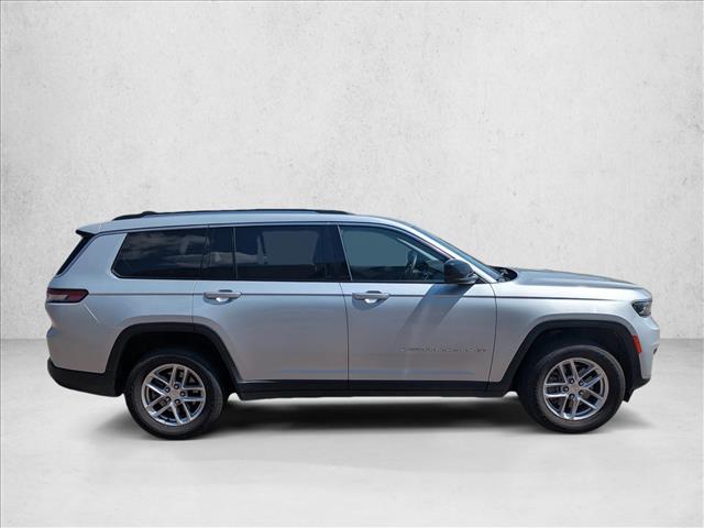 2023 Jeep Grand Cherokee Laredo photo 4