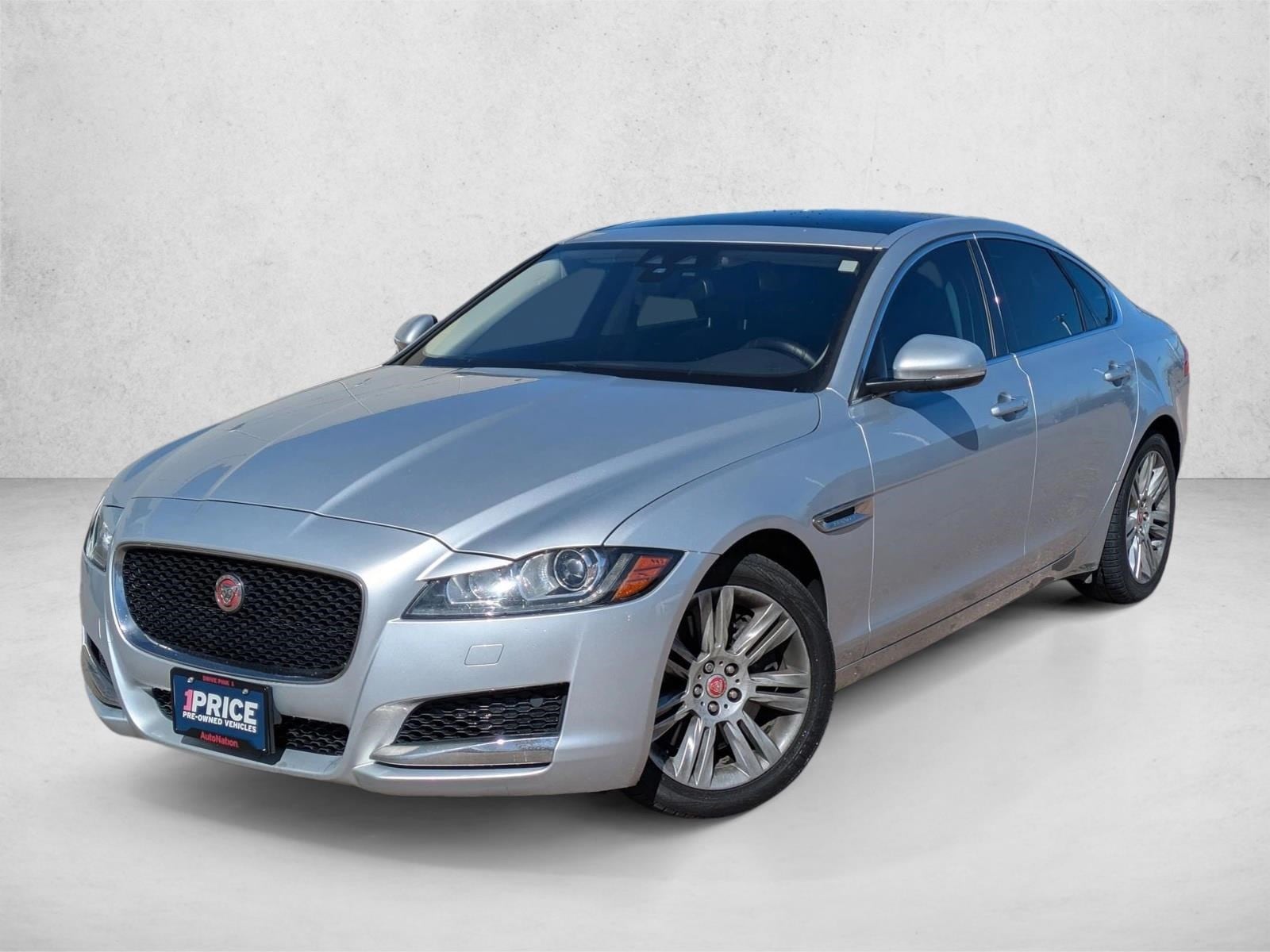 2017 Jaguar XF Base