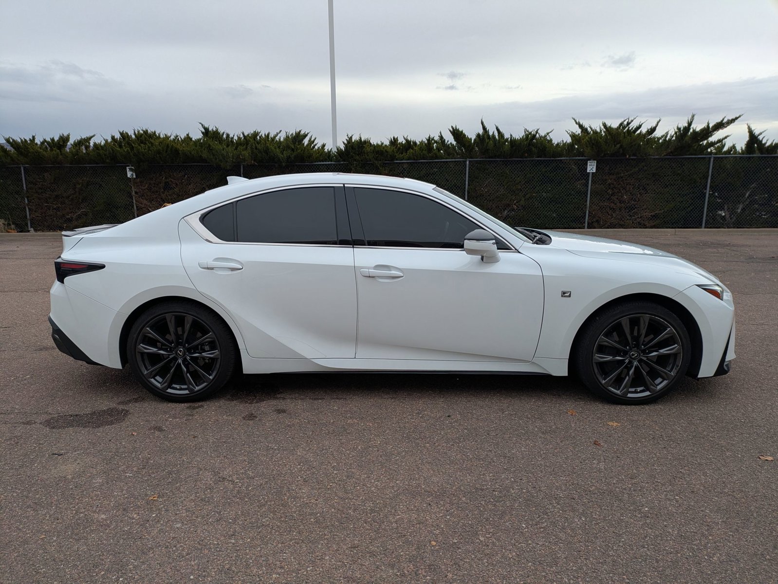 2022 Lexus IS 350 F SPORT photo 4