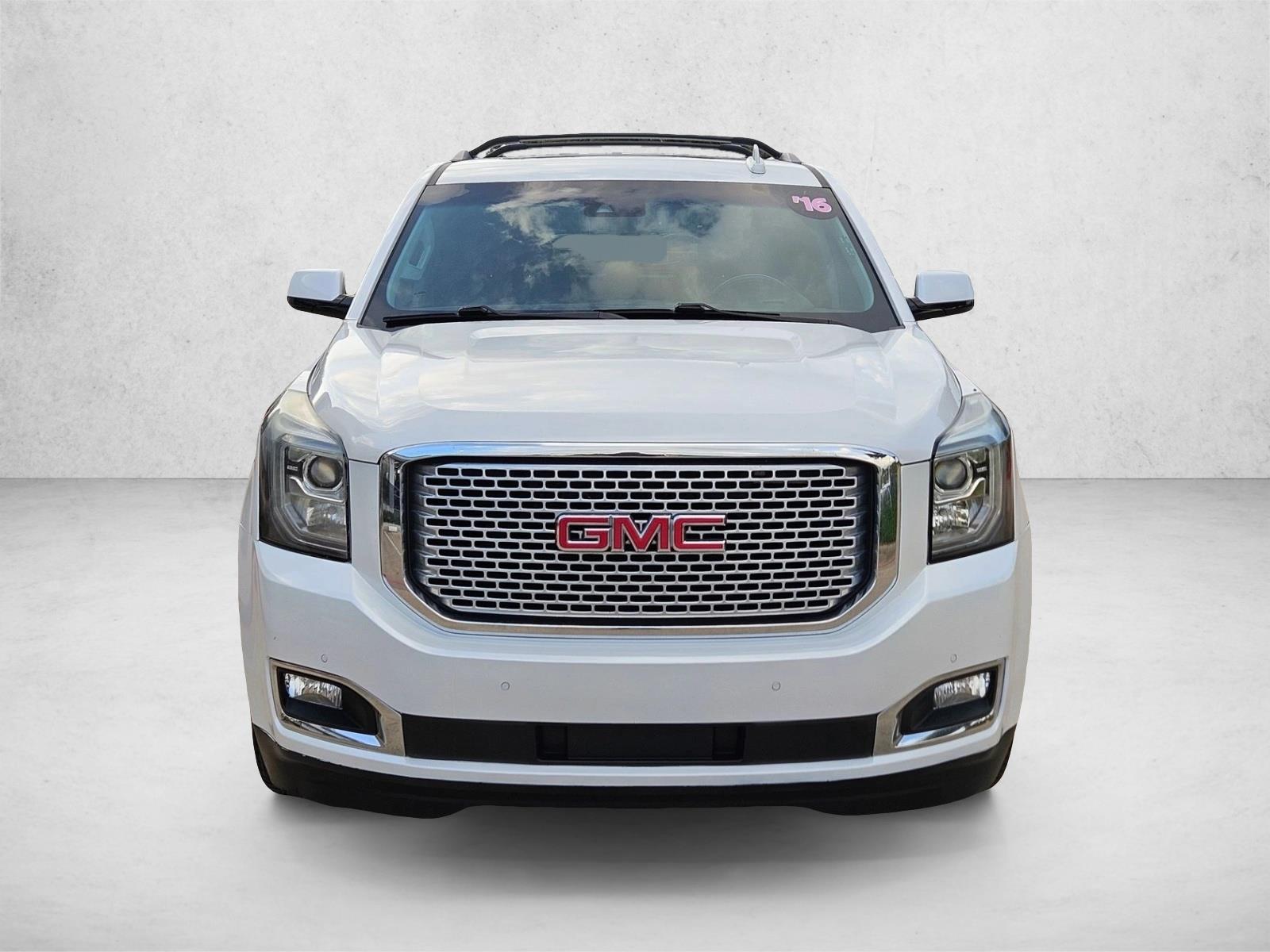2016 Gmc Yukon Denali photo 2