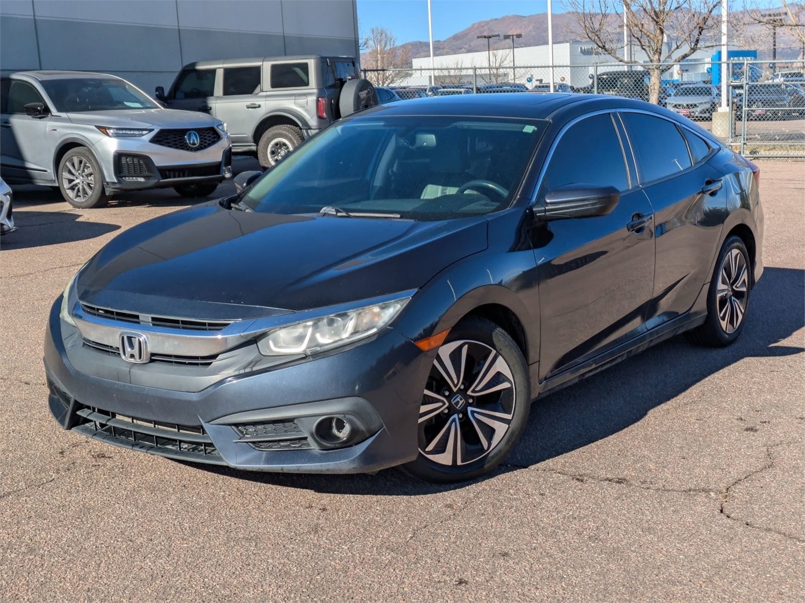 2017 Honda Civic EX-L's photo