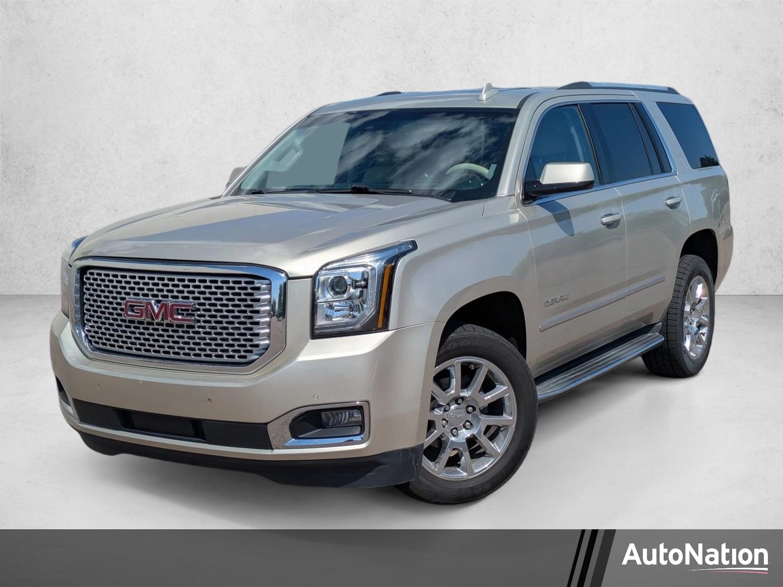 2017 GMC Yukon 4WD Denali's photo