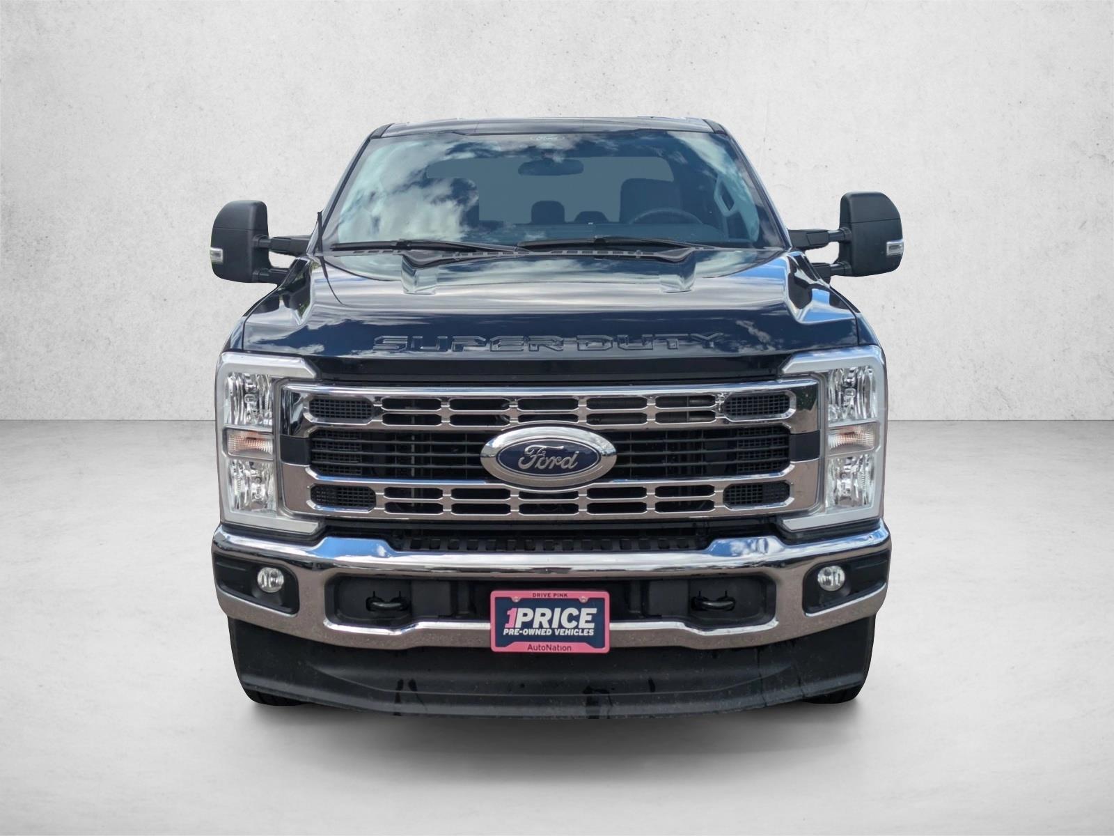 2024 Ford F-250 XLT photo 2