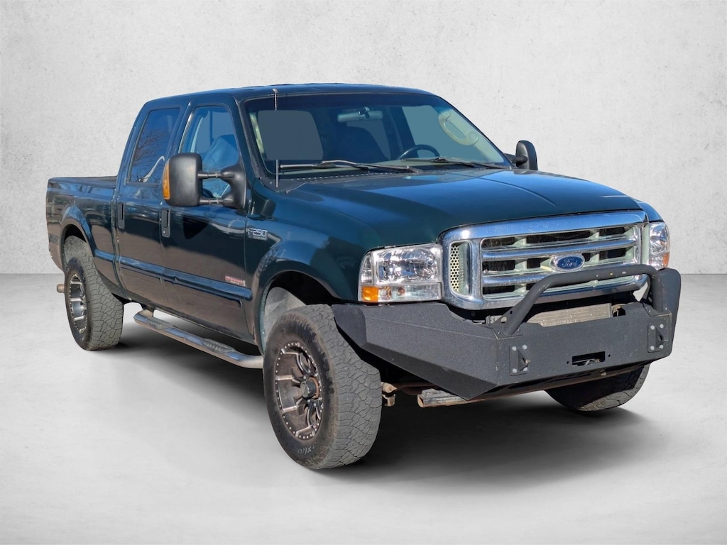 Used 2003 Ford F-250 XLT Crew Cab Pickup