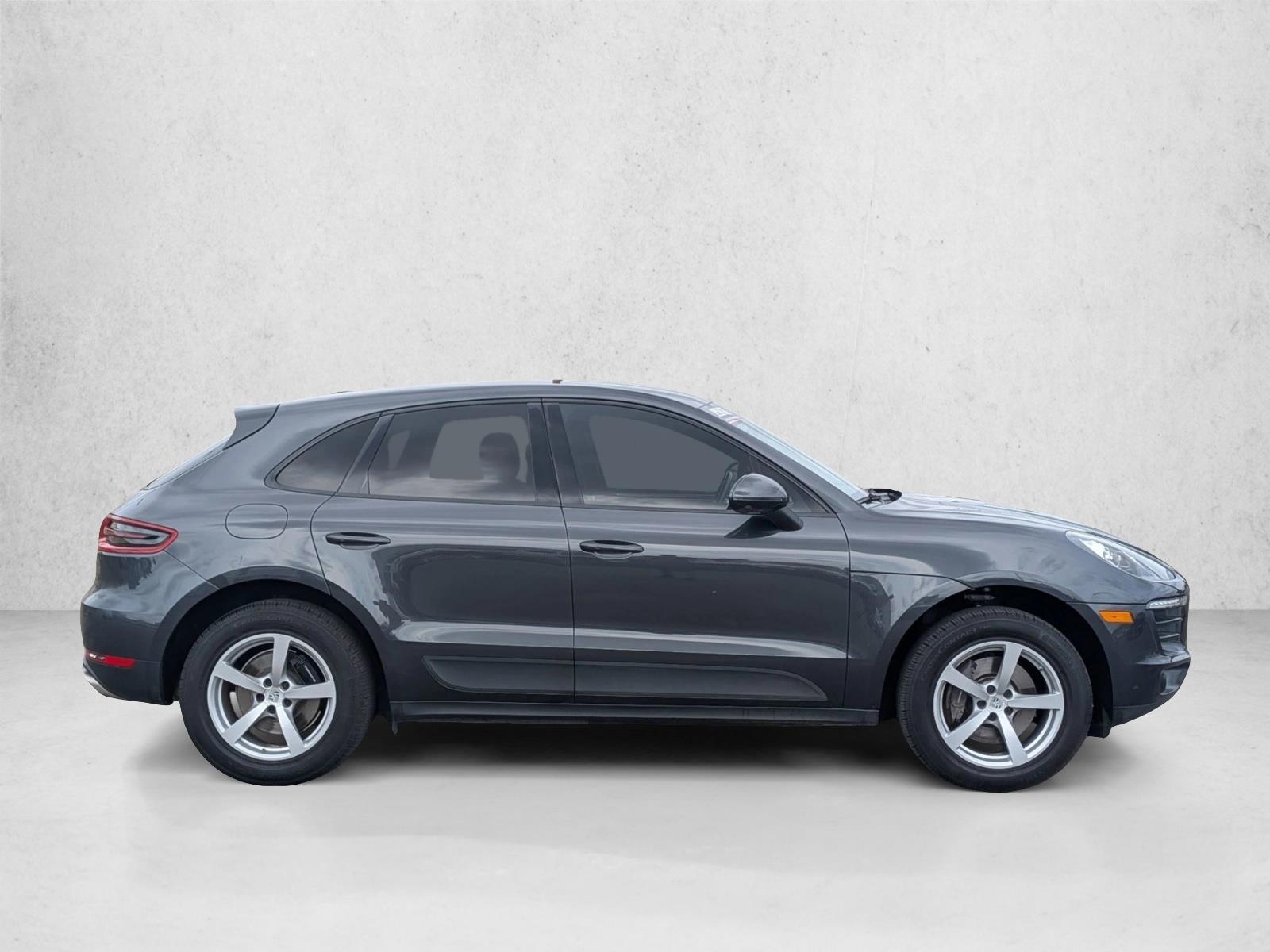 2018 Porsche Macan photo 4