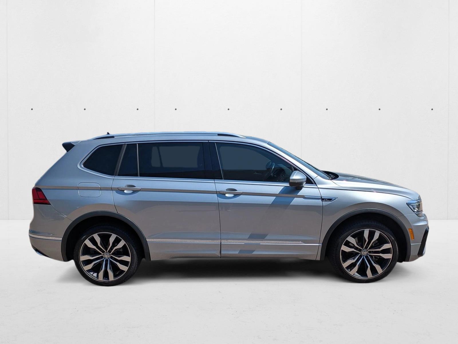 2021 Volkswagen Tiguan SEL Premium R-Line photo 4