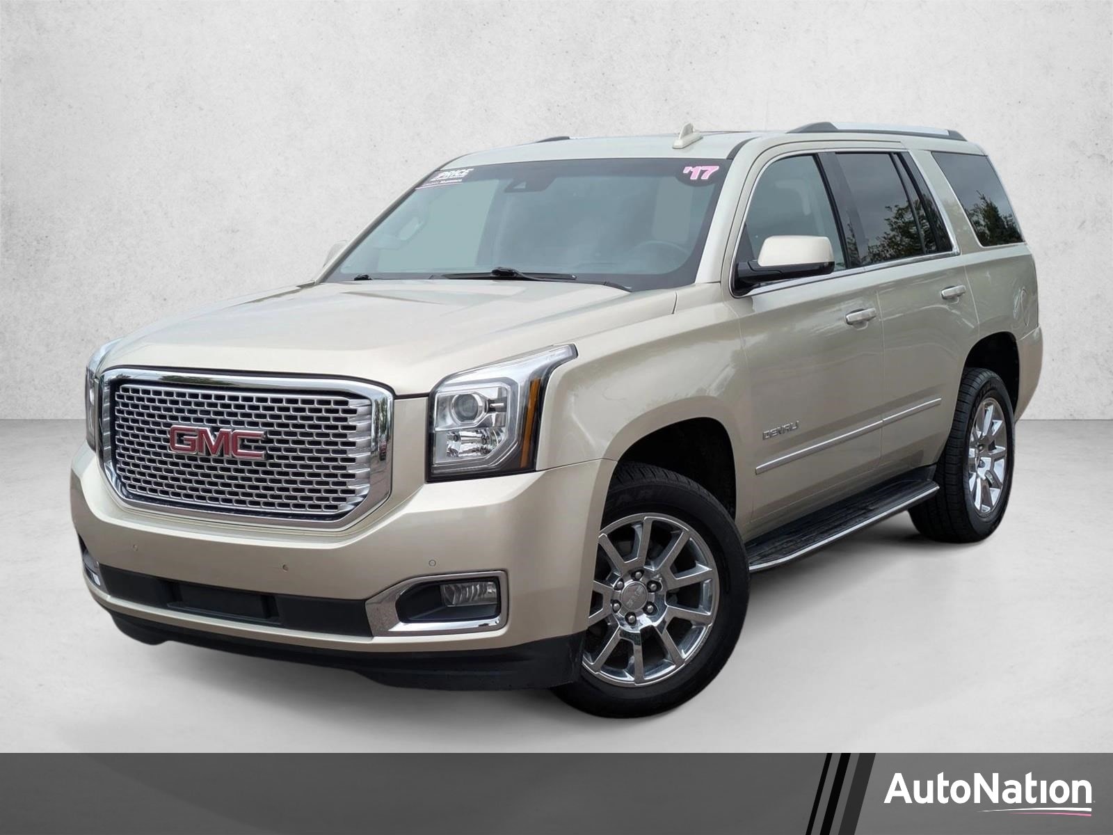 2017 GMC Yukon 4WD Denali's photo