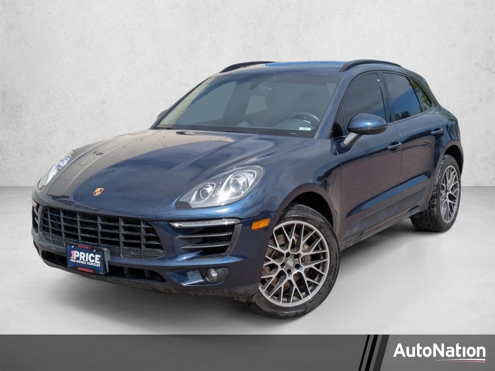 2016 Porsche Macan S's photo