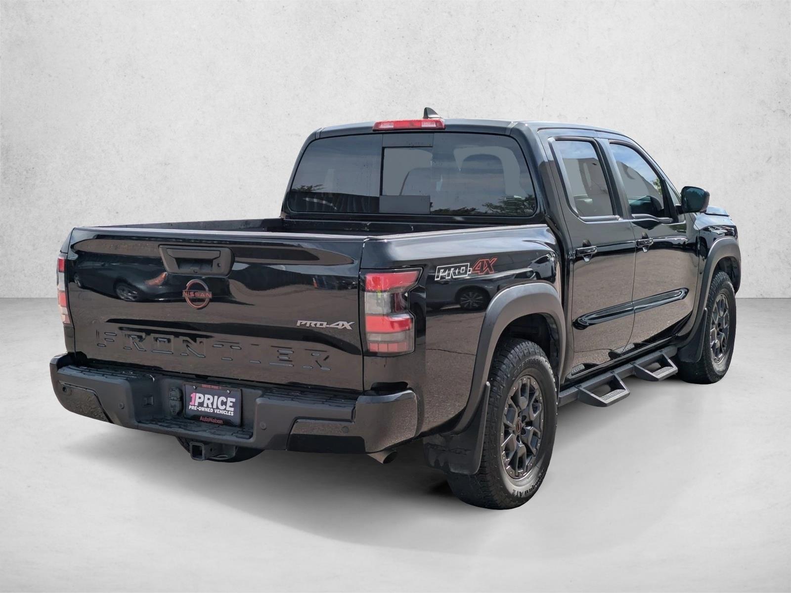 2023 Nissan Frontier PRO-4X Crew Cab photo 4