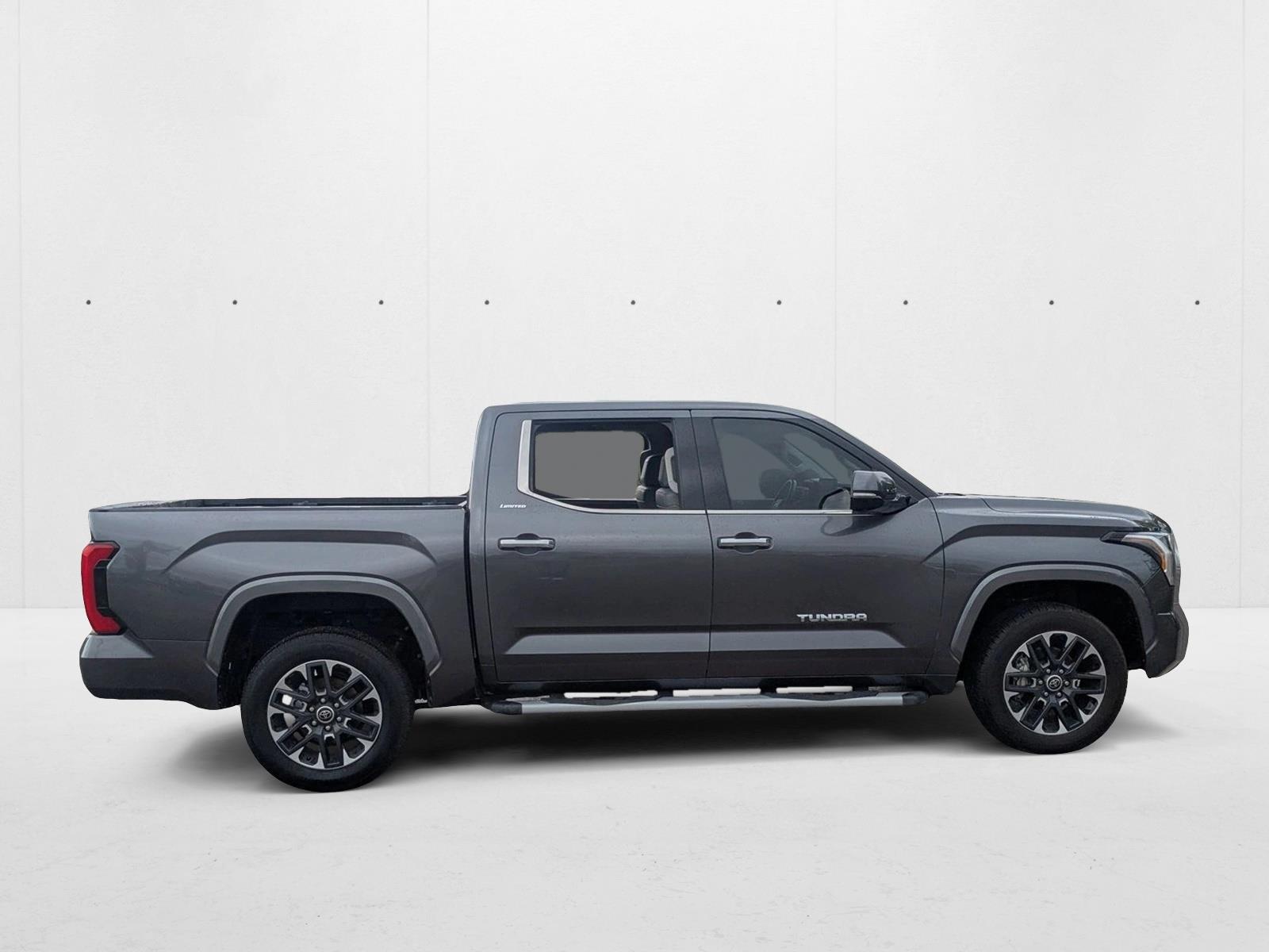 2023 Toyota Tundra Limited CrewMax photo 4