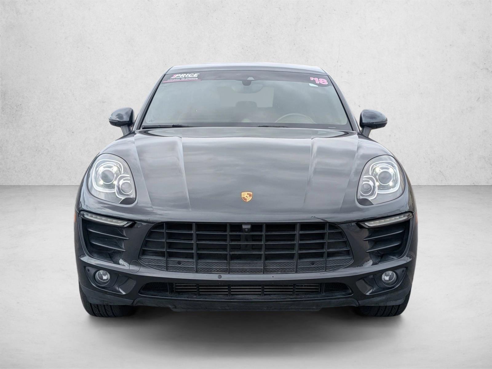 2018 Porsche Macan photo 2