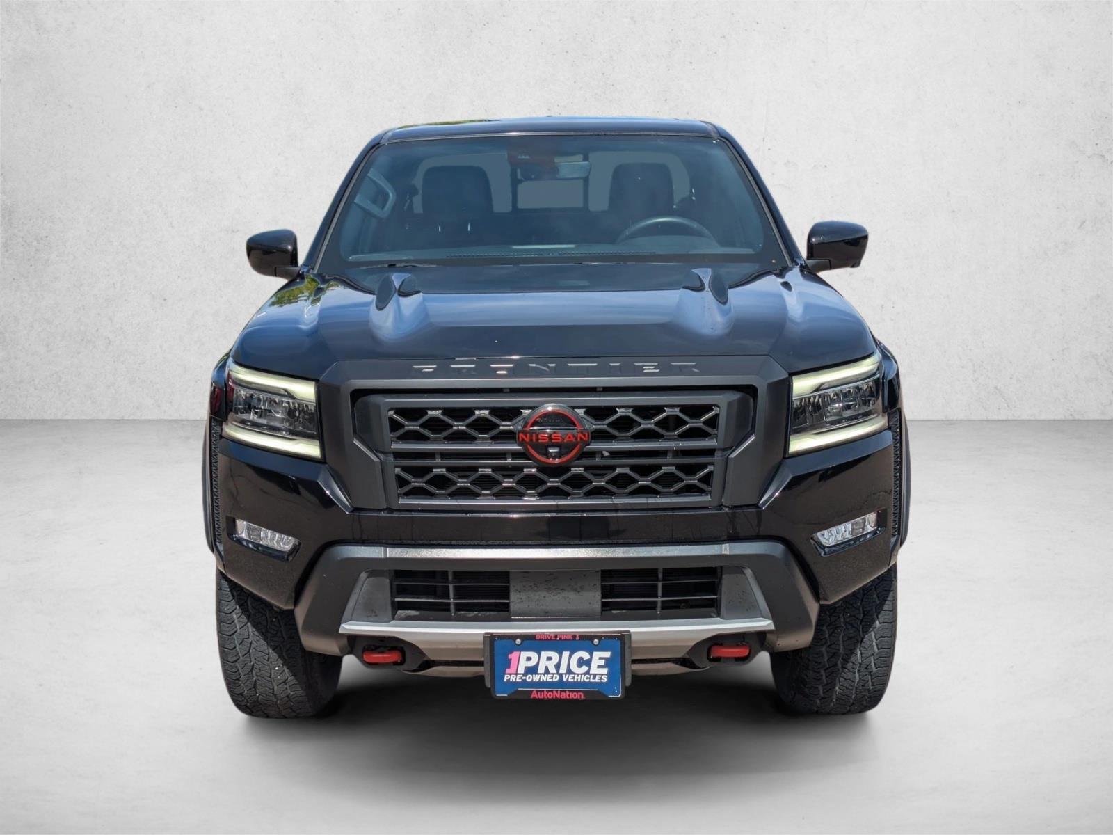 2023 Nissan Frontier PRO-4X Crew Cab photo 2