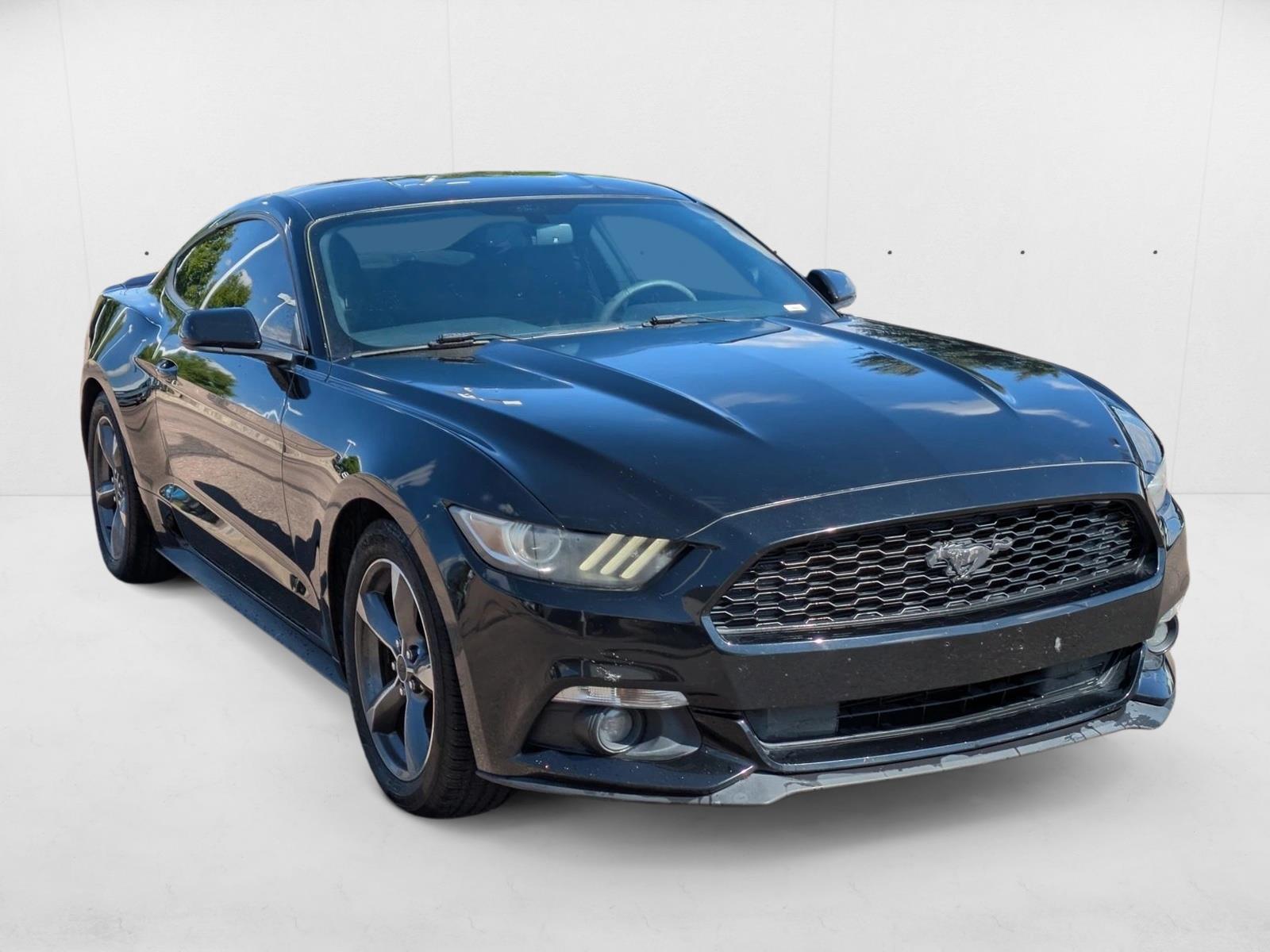 2016 Ford Mustang V6 photo 3