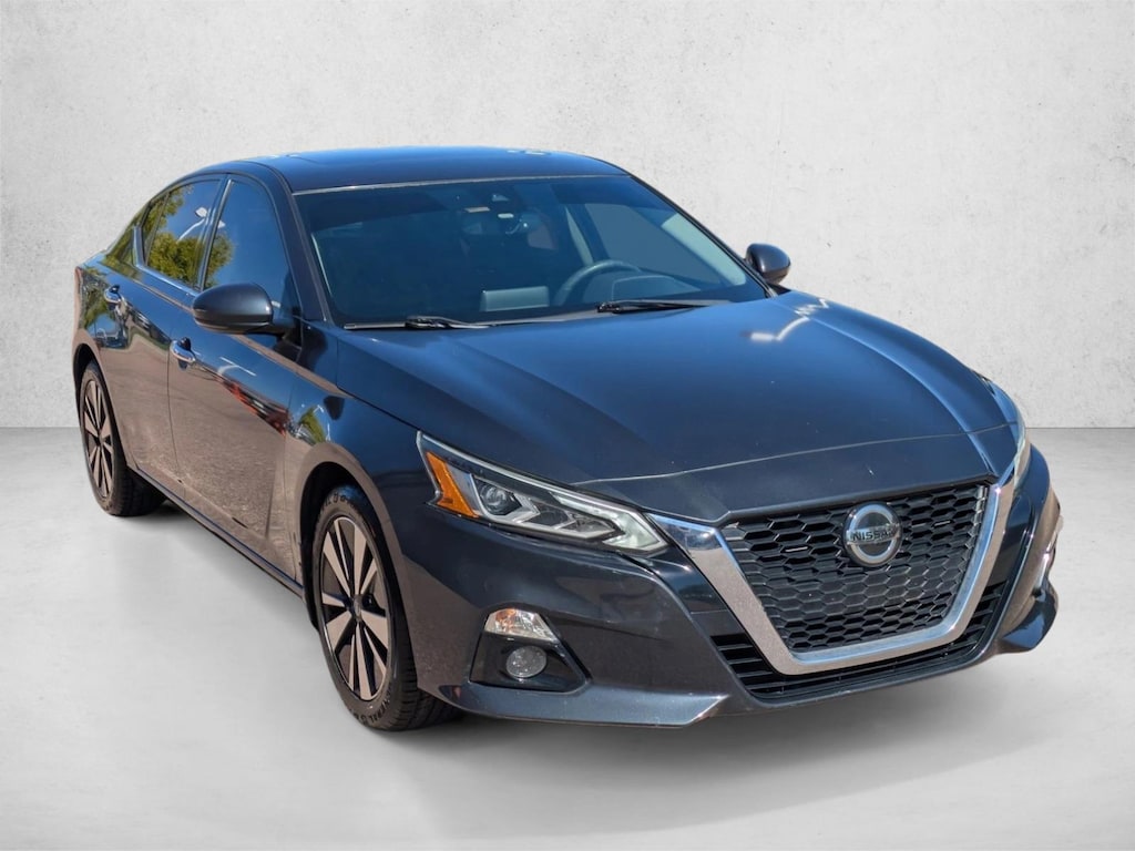 Used 2019 Nissan Altima 2.5 SV 4dr Car
