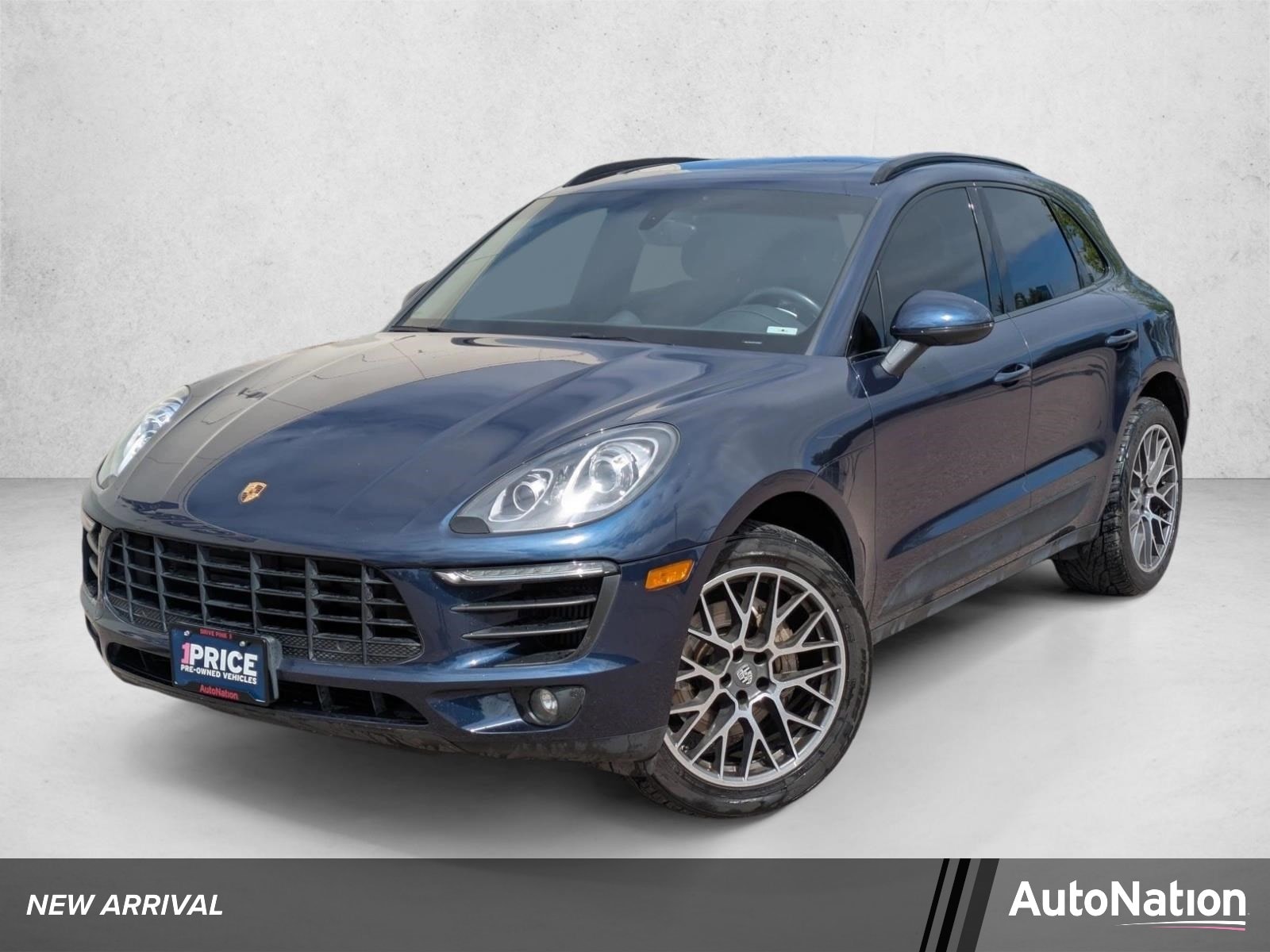 2016 Porsche Macan S's photo