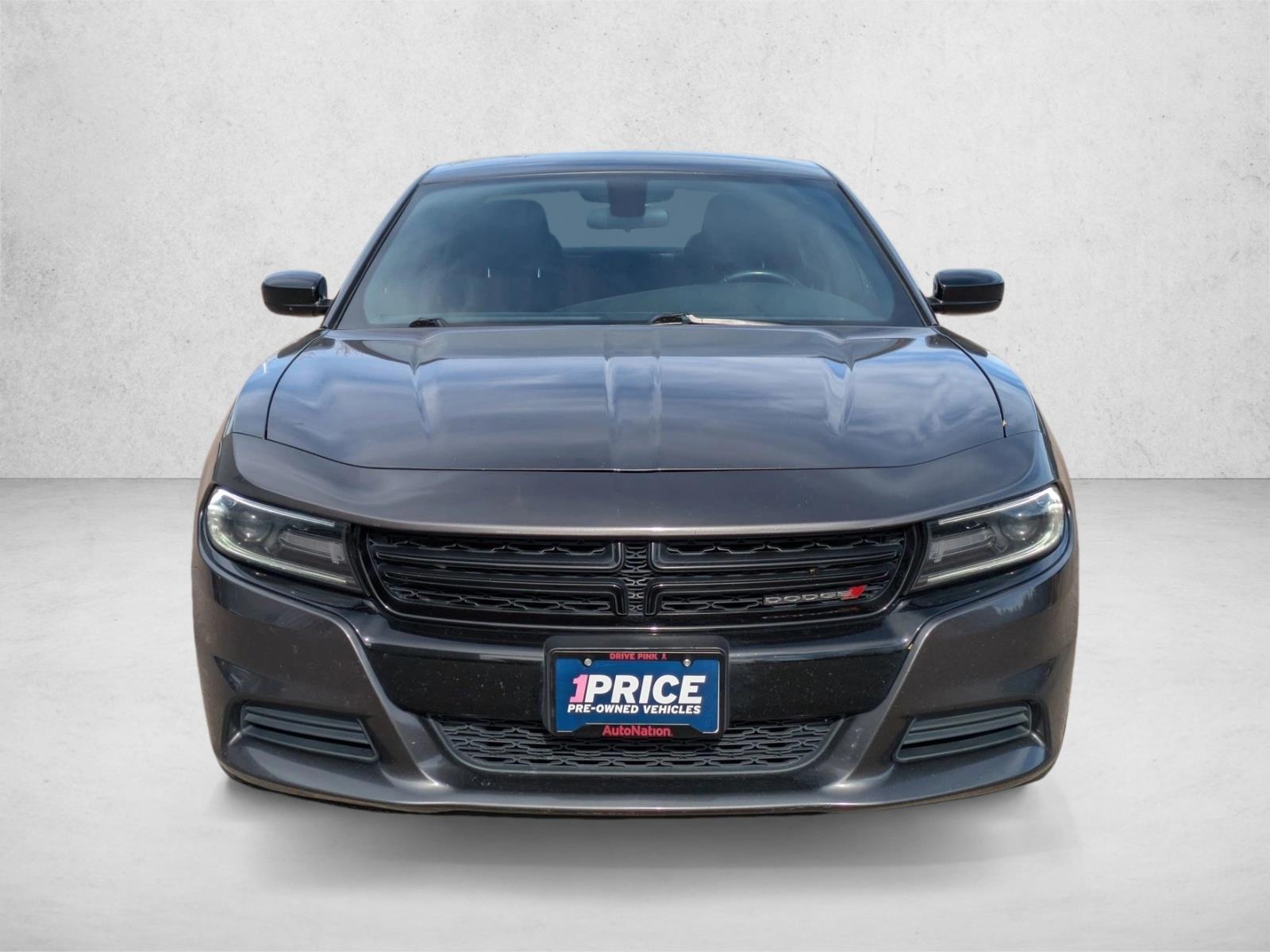 2019 Dodge Charger SXT photo 2