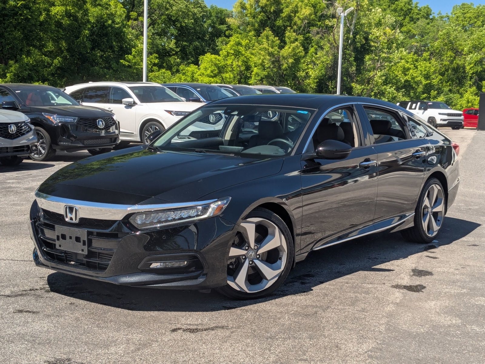 2019 Honda Accord 2.0T Touring Auto's photo