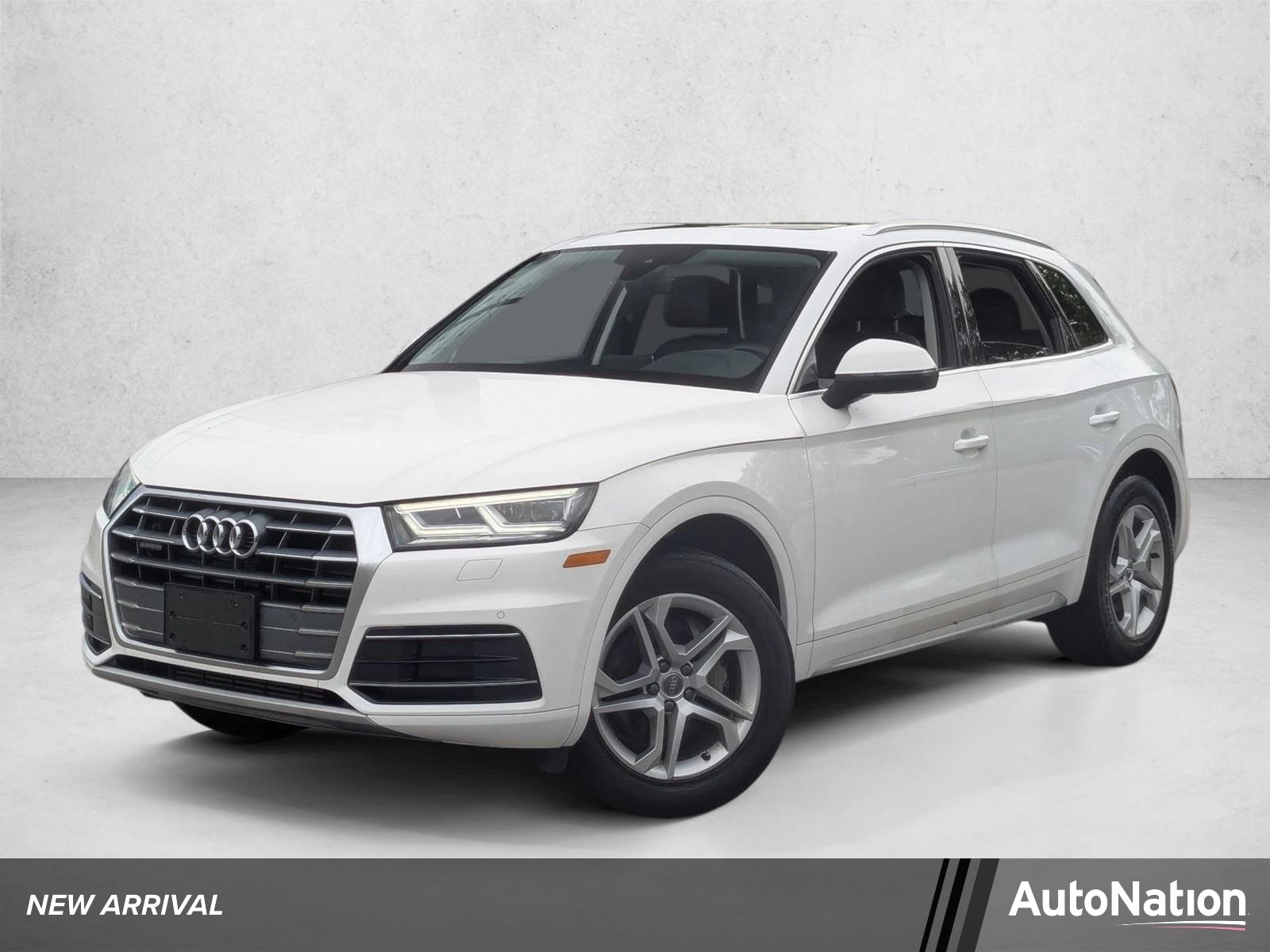 2018 Audi Q5 2.0T quattro S tronic Premium Plus's photo