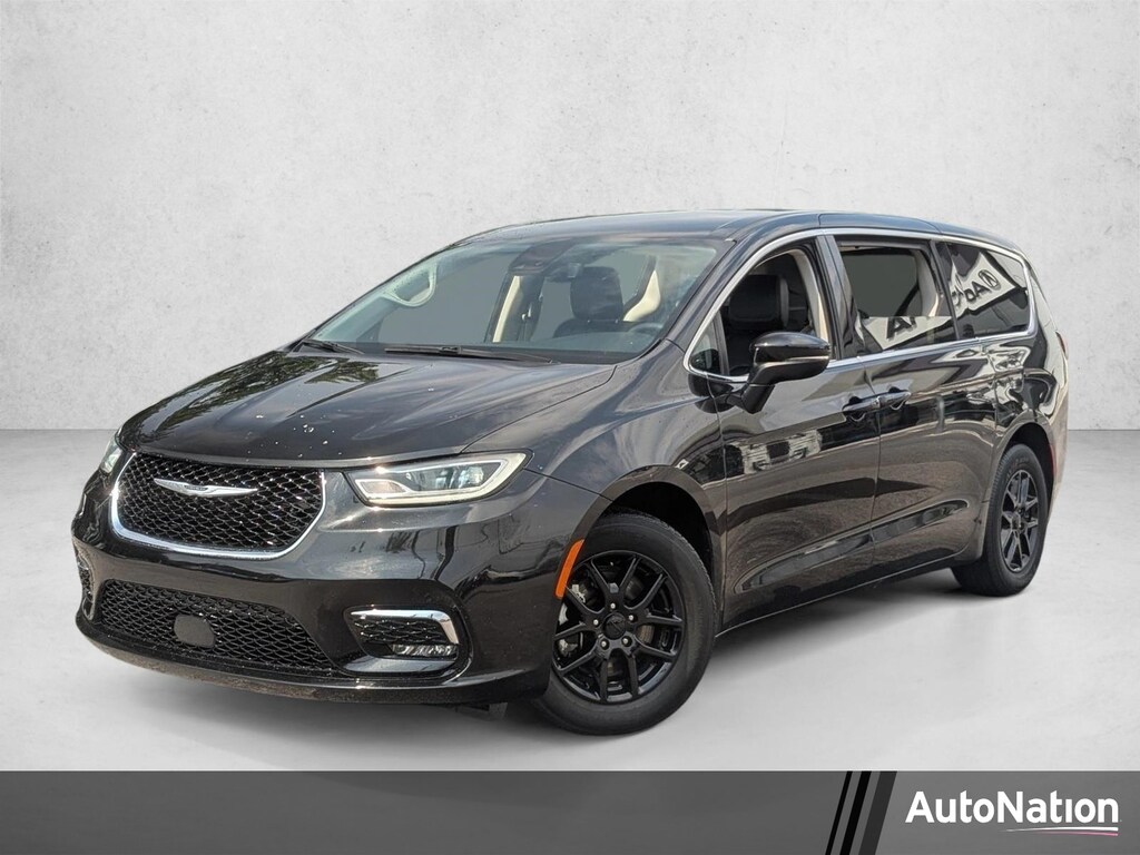 Used 2023 Chrysler Pacifica Touring L Van Passenger Van