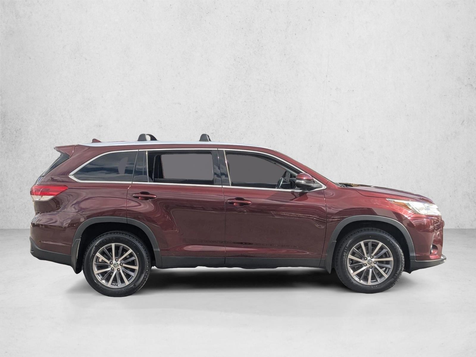 2019 Toyota Highlander XLE photo 4