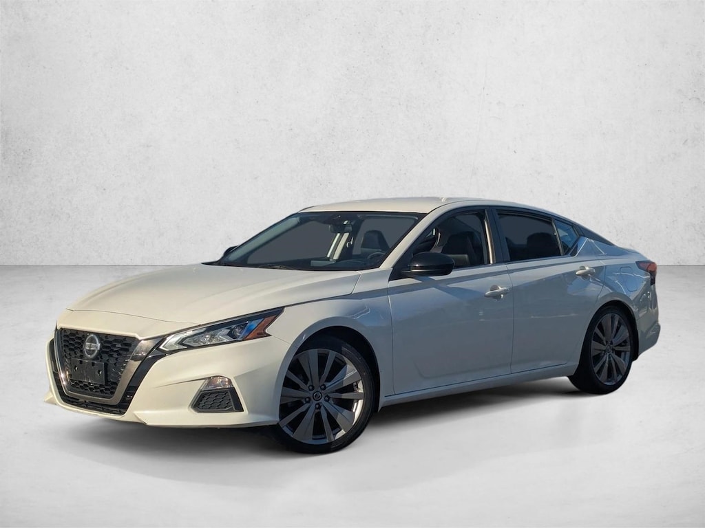 Used 2022 Nissan Altima 2.5 SR Sedan