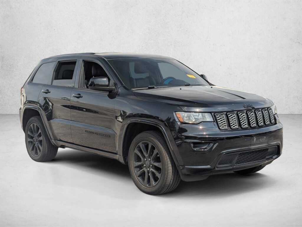 Used 2018 Jeep Grand Cherokee Altitude SUV