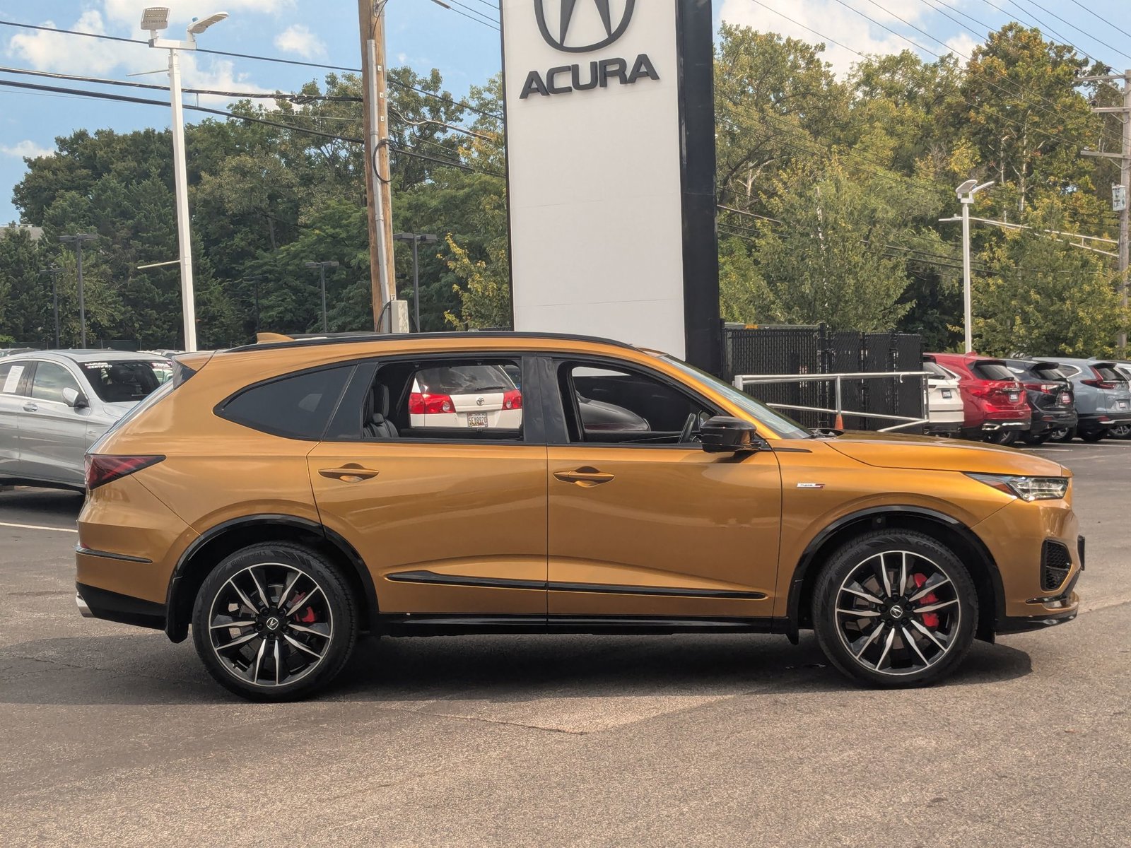 2022 Acura MDX Type S SH-AWD Advance photo 4