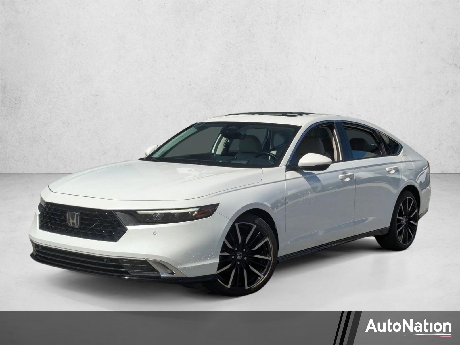 2023 Honda Accord Hybrid Touring's photo