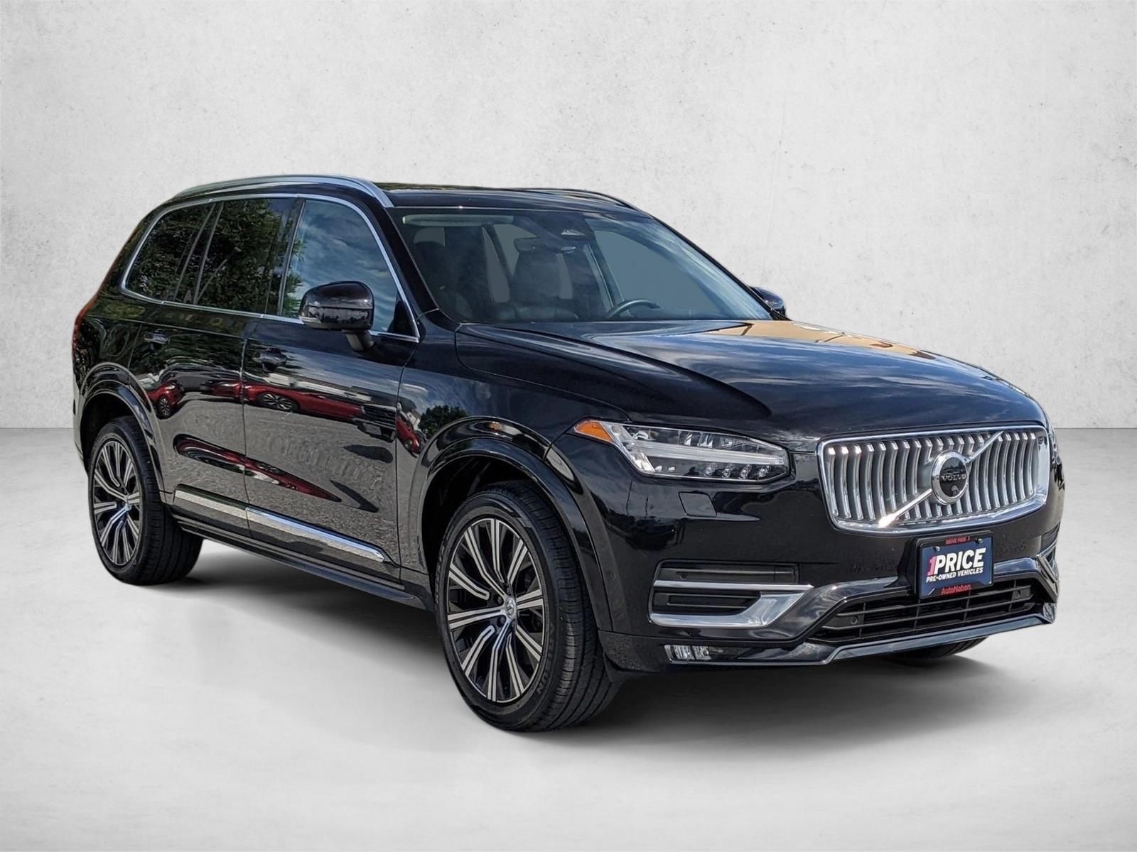 2023 Volvo XC90 AWD Plus photo 2