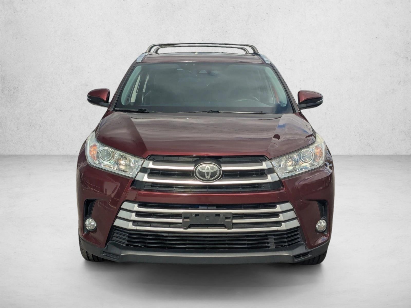 2019 Toyota Highlander XLE photo 2