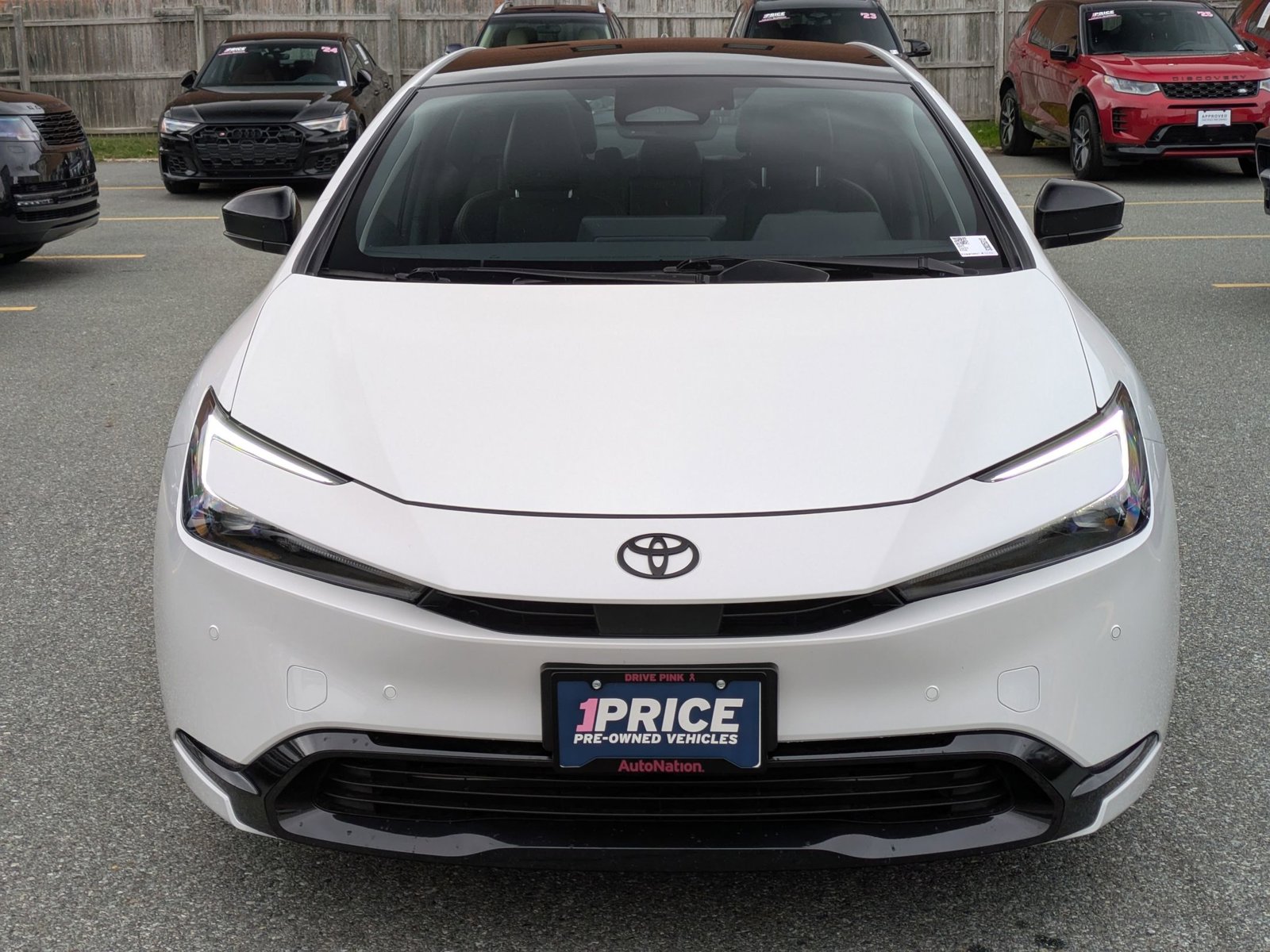 2025 Toyota Prius photo 2