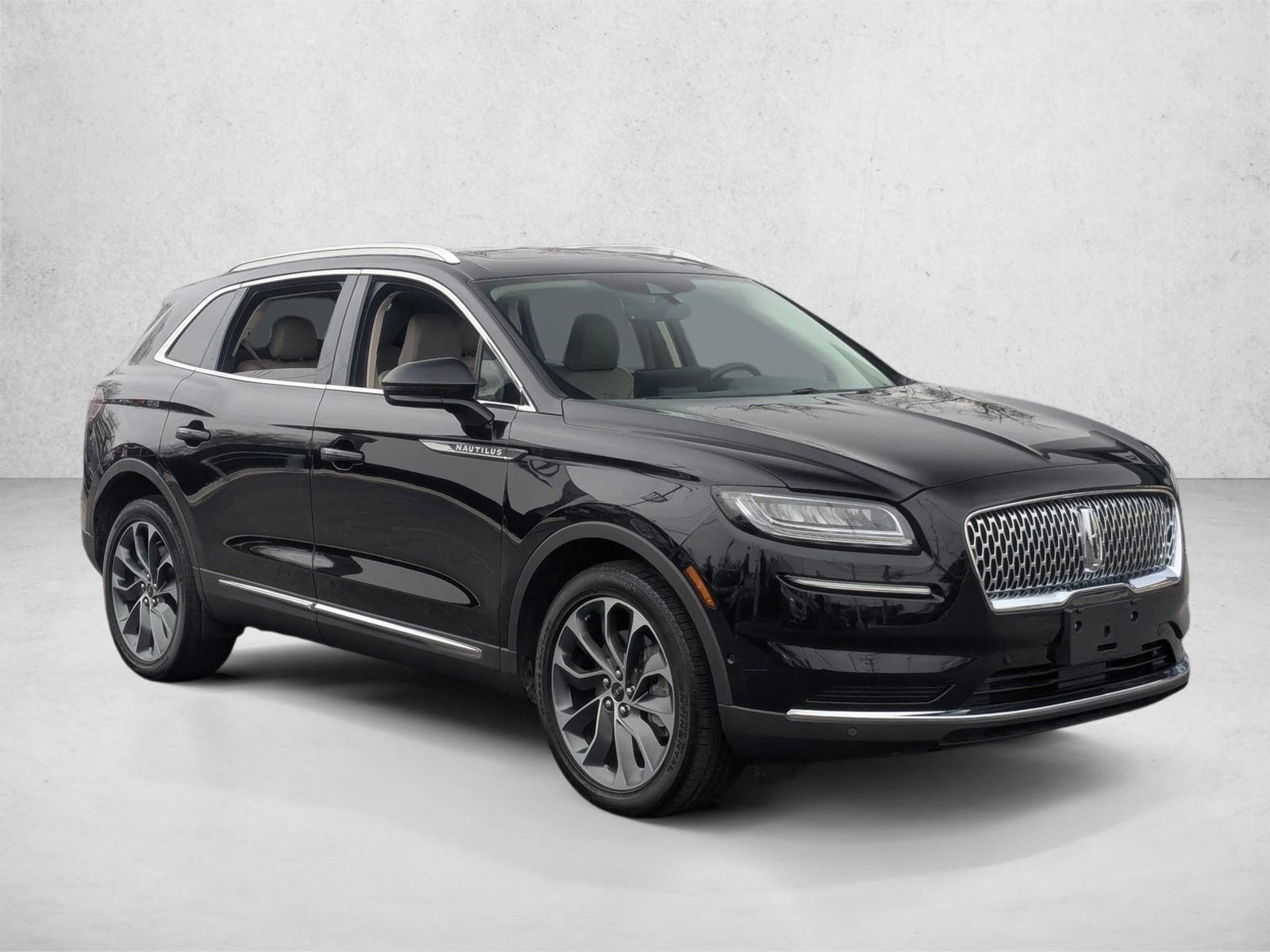 2022 Lincoln Nautilus Reserve photo 3