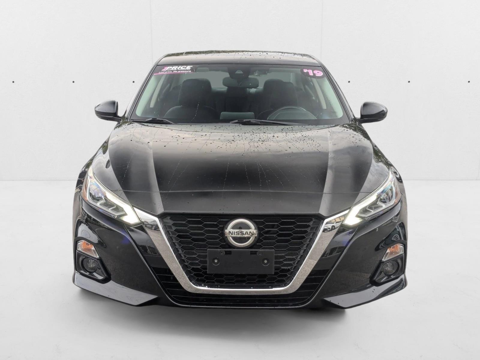 2019 Nissan Altima 2.5 SV photo 2