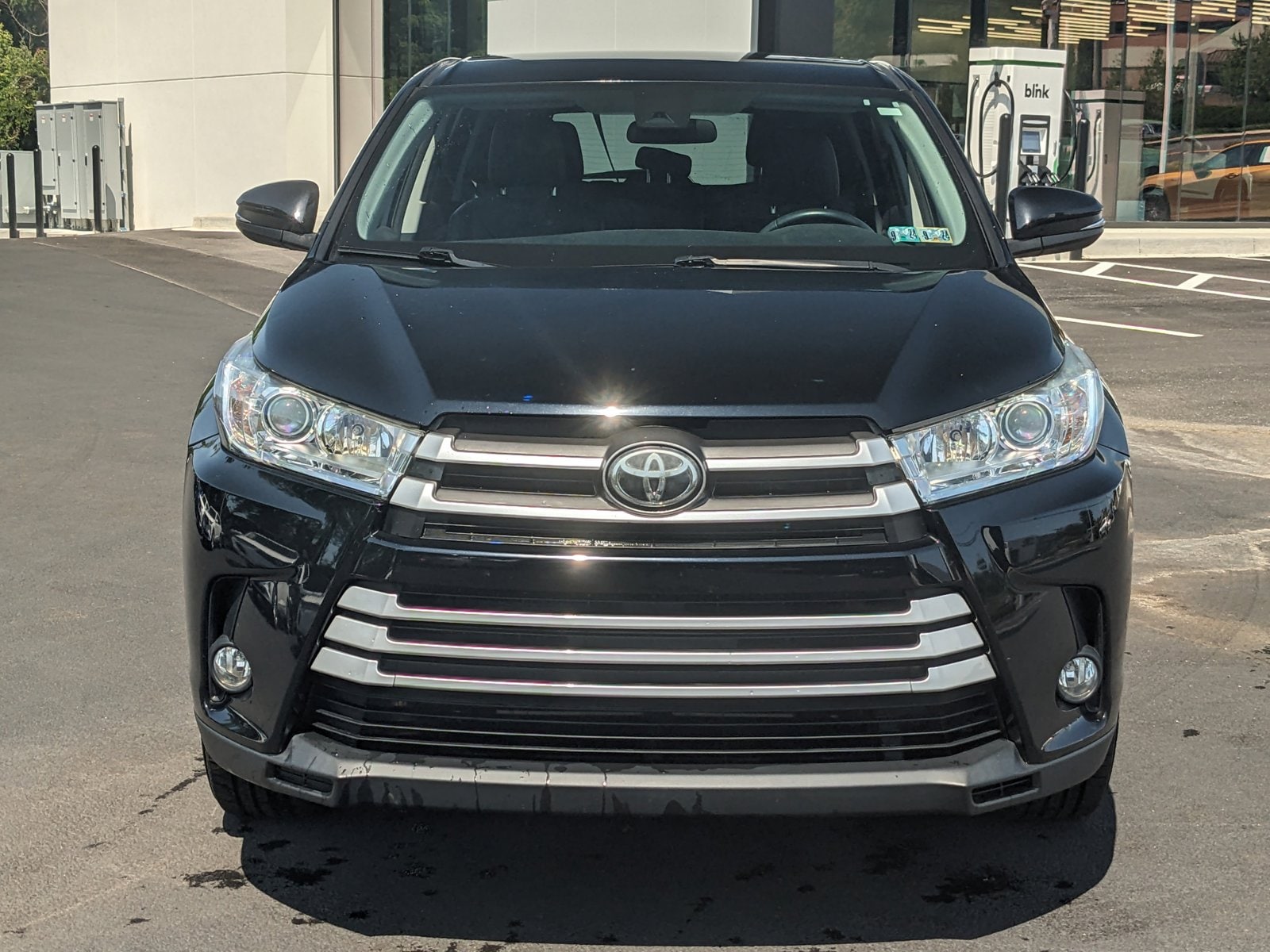 Used 2018 Toyota Highlander LE Plus with VIN 5TDBZRFH7JS909786 for sale in Cockeysville, MD