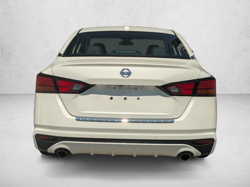 Used 2021 Nissan Altima 2.5 SL Sedan