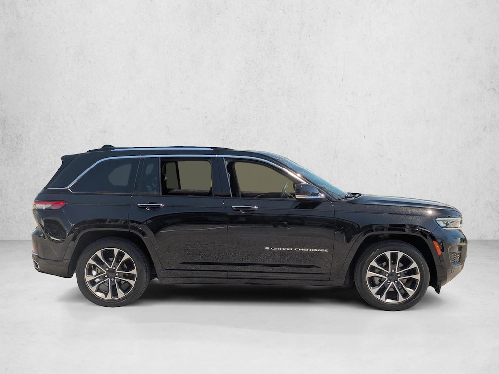 Used 2023 Jeep Grand Cherokee Overland SUV