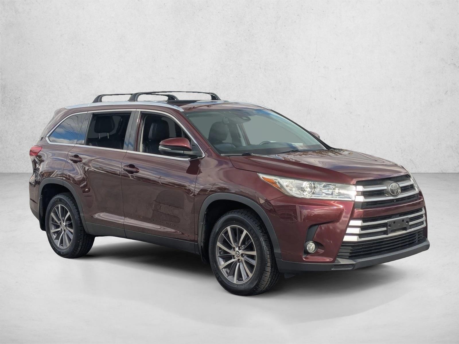 2019 Toyota Highlander XLE photo 3