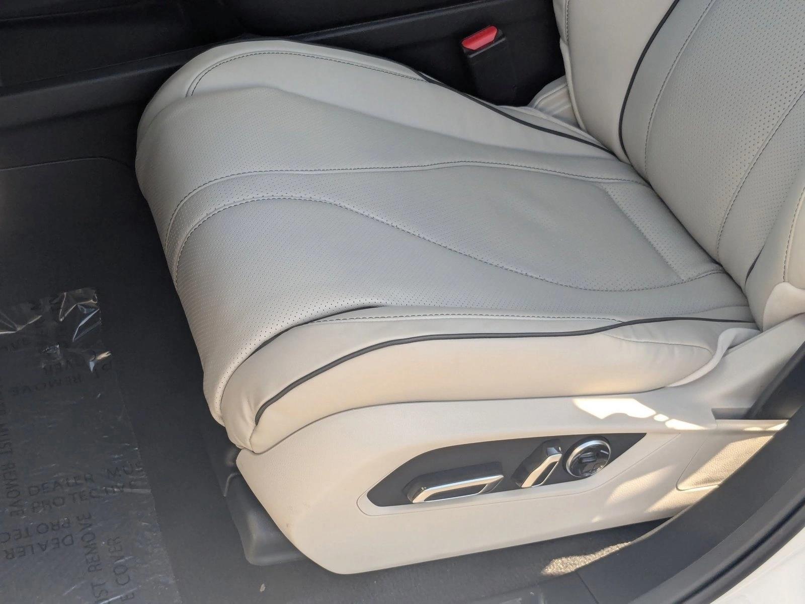2025 Acura RDX Advance photo 4