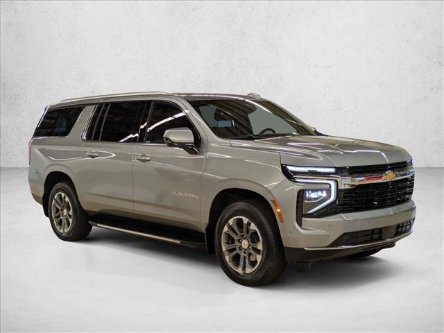 2025 Chevrolet Suburban LS photo 3
