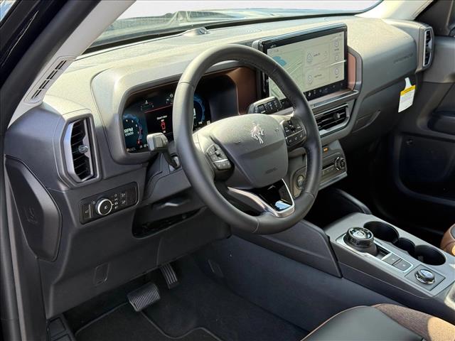 2025 Ford Bronco Sport Outer Banks photo 3