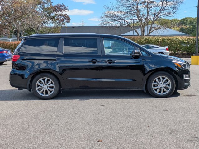 2019 Kia Sedona EX photo 3