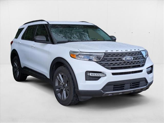 2021 Ford Explorer XLT photo 2