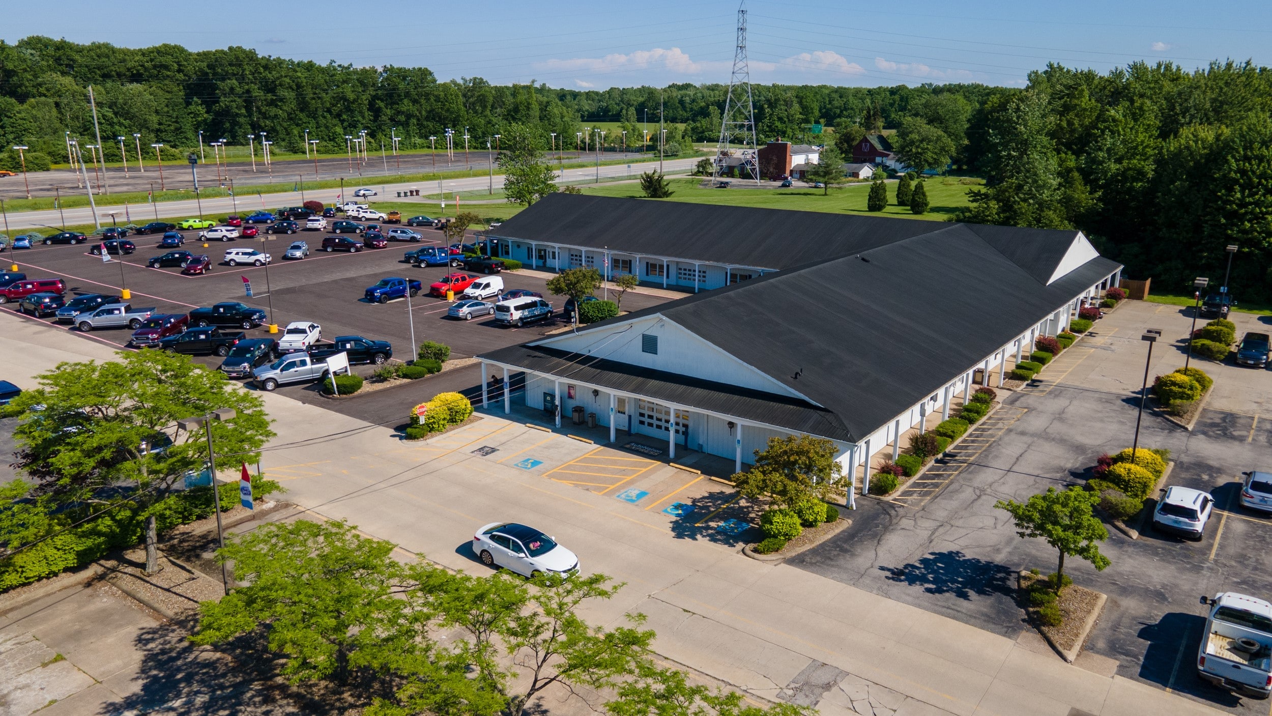 Exterior view of AutoNation Ford Amherst