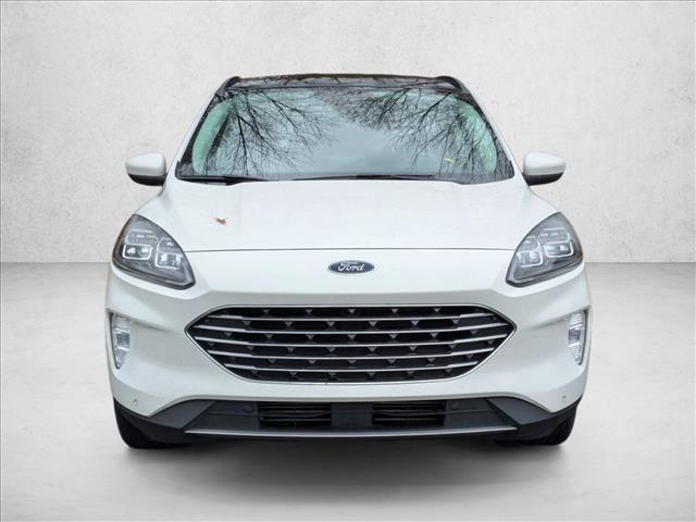 2022 Ford Escape Titanium photo 2