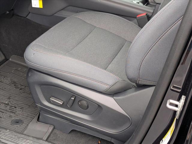 2025 Ford Explorer photo 4