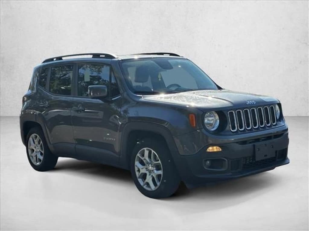 Used 2018 Jeep Renegade Latitude SUV